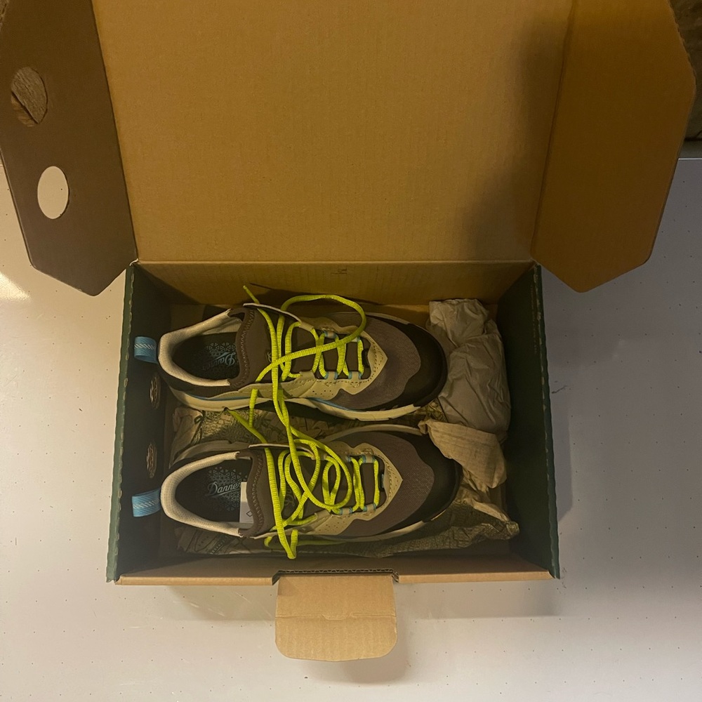 Brand brew Danner Campo trail shoes women’s size 6.5